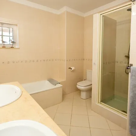 Cip-v4 Nox Feriehus Albufeira